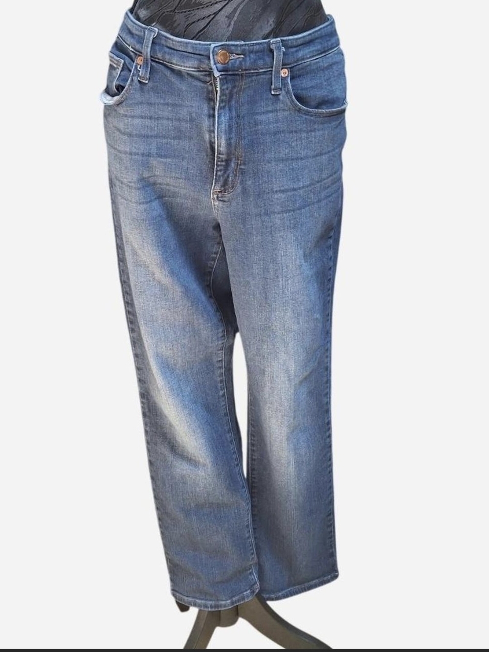 Universal Thread High Rise Slim Straight Jeans Medium Wash Size 14 / 32R